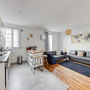  Appartement Au Quai De Seine De Paris Appartement- T2